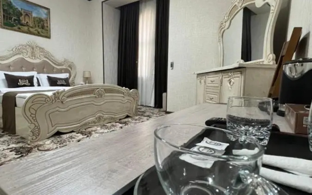 ARK Hotel
