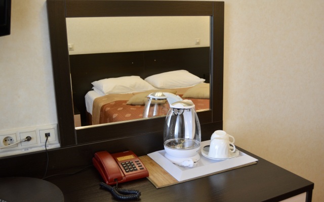 Yug Hotel