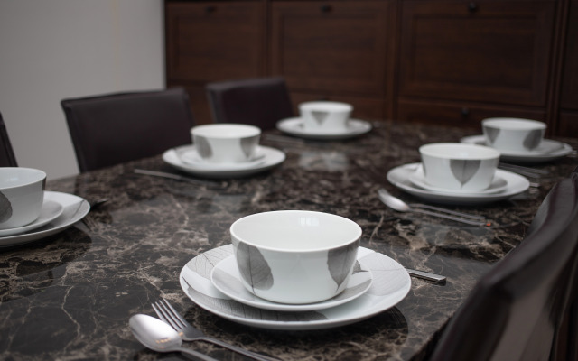 Апартаменты Три спальни с видом на море и озеро