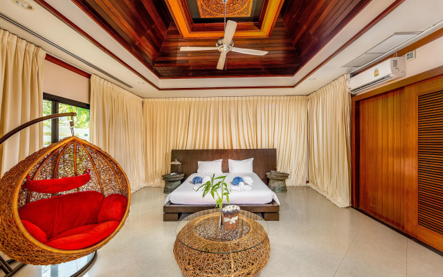 Toba Baan Bua Estate Naiharn Beach Villa