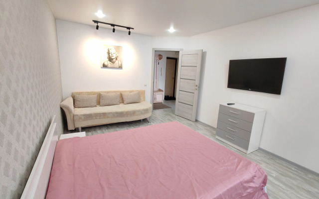 Апартаменты На Весенней