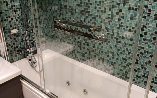 Vidovaya S Dzhakuzi Flat
