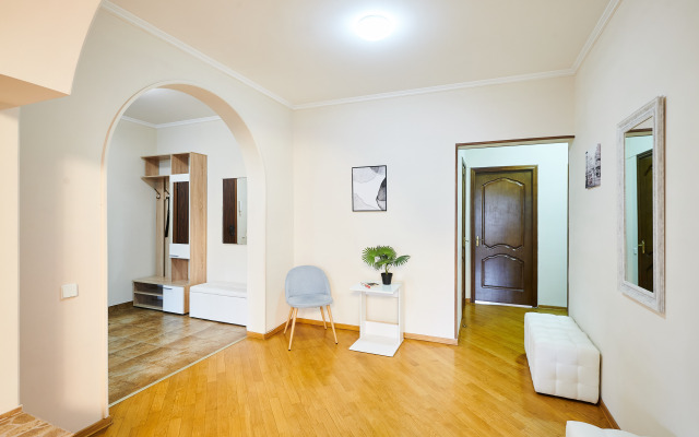 Квартира GM Apartments Шикарная Трешка в Элитном Доме с Охраной