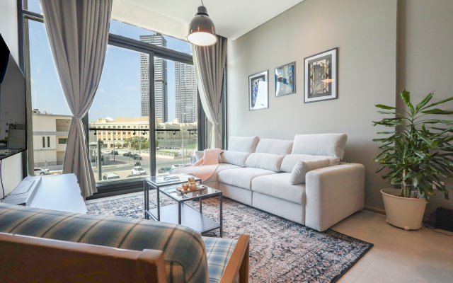 Апартаменты Elite LUX Holiday Homes - Luxurious 1BR Suite in Signature Livings JVC - Dubai