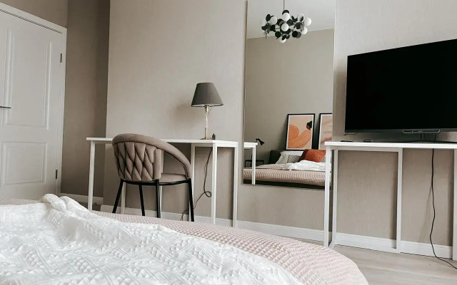 V Tsentre Goroda Flat