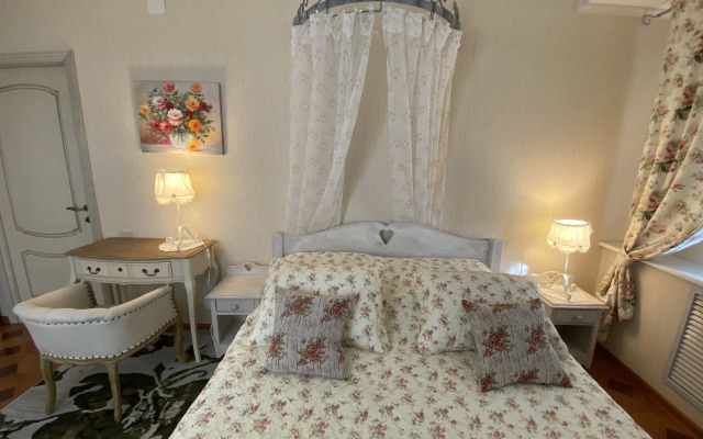 2-kh komnatnye apartamenty Klassik na Naberezhnoy Flat