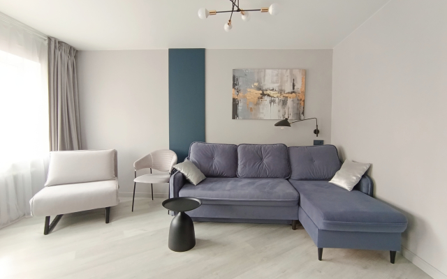 Siniy Aktsent Flat