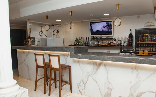 Shato City Hotel