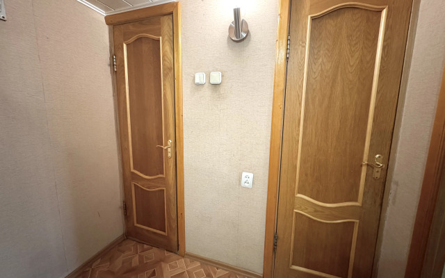 2-Komn Apartland  Lenina Metallurgov Mira Tsentr Flat