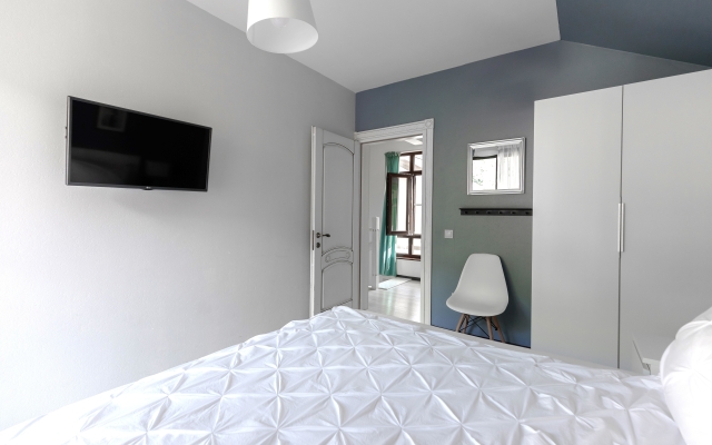 Частный Дом напротив казино с личной парковкой