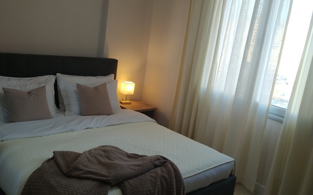 Sofi's Cozy Apartment-Near Port of Vlore, Apartment