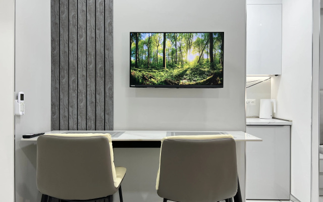 New Modern Classic City Center Apartments