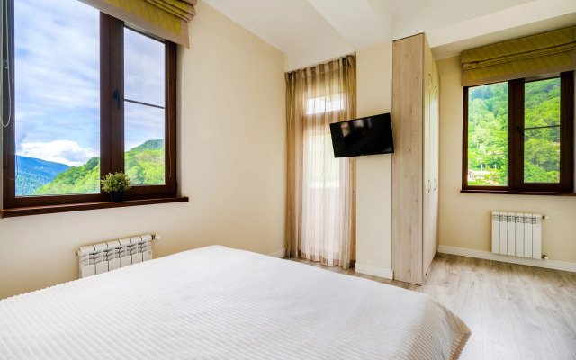 S Vidom Na Gory Apartments