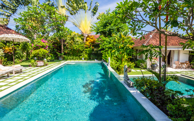 Senang Villa