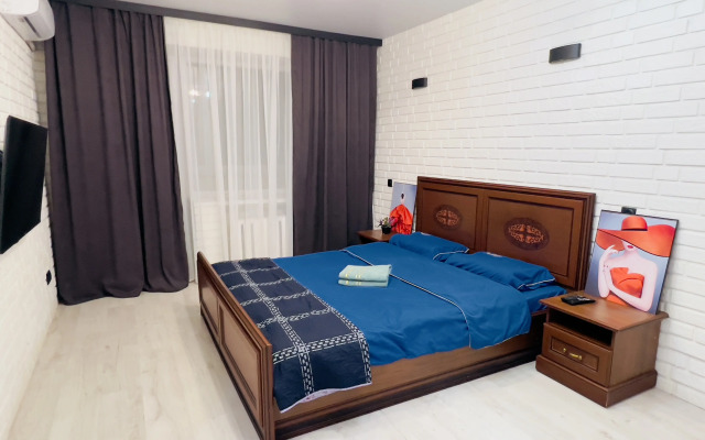 Blagoustroyennye na ulice Koroleva Apartments