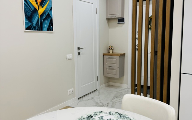 Flower Room Flat