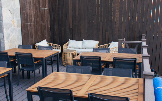 Tash Maral Hotel
