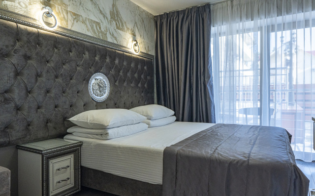 Dvukhmestnye  S Vidom Na Aerariy Apartments