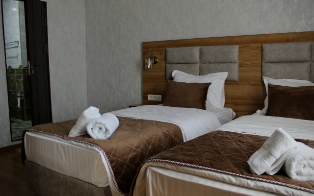 Grand Shosh Hotel