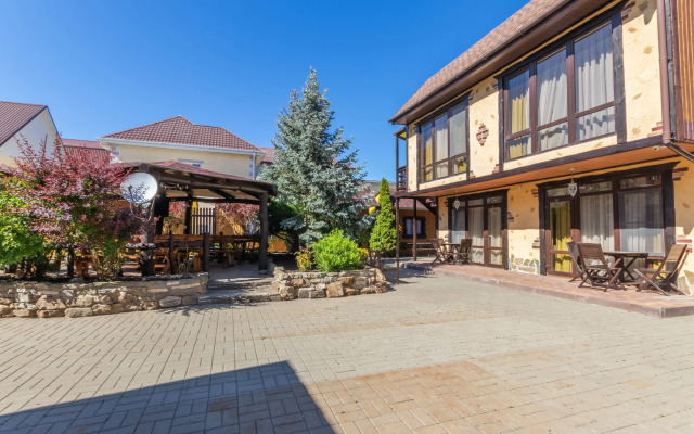 Ryzhiy Ap na Morskoy Recreation Center