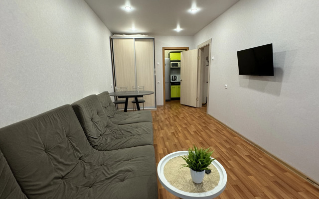 3-kh Komnatnaya Na Beregu Yeniseya Flat
