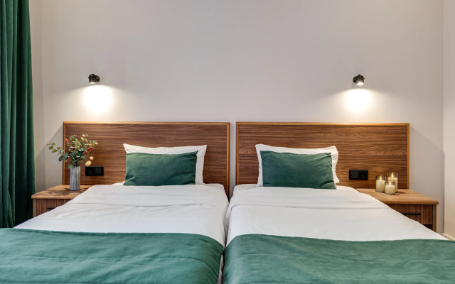 Seven Hills Brestskaya Hotel