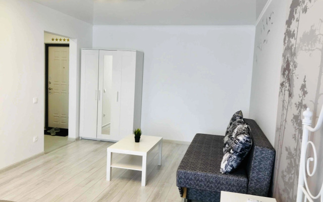 Na Ulitse Pavla Sharova 3k1 Flat