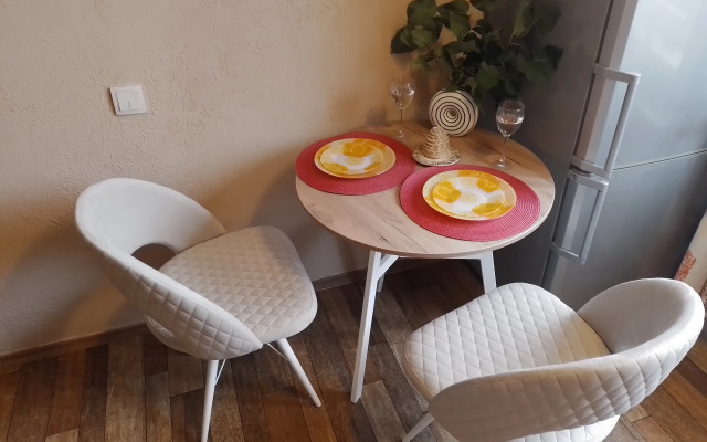 Na Naberezhnoy V Istoricheskom Tsentre Flat