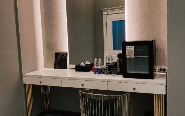 Resident Hotel