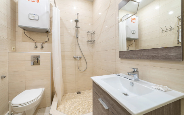 Studiya s balkonom s vidom na more ryadom s Okeanariumom Flat