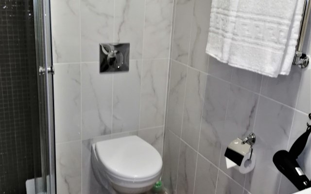 Mudryij Filin Hotel