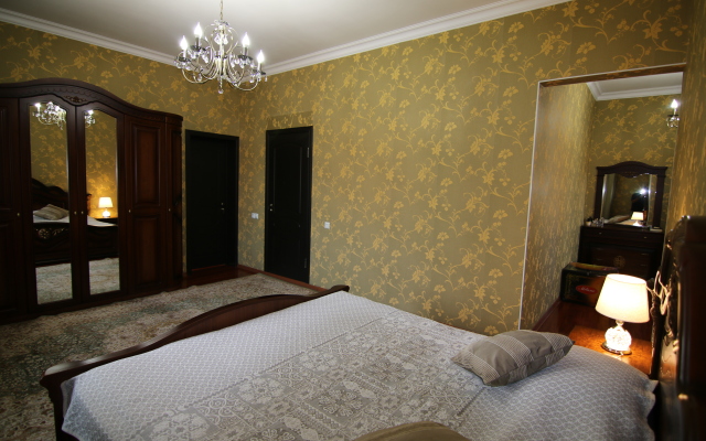 Little Castle Kalkaman Guest House