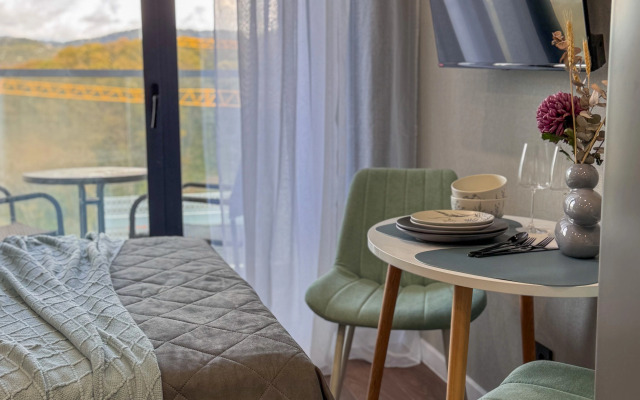 Kislorod 121-Uyutnaya Studiya v Sochi Flat