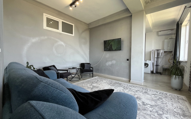 Квартира с Шикарным Видом на Море и Аллею