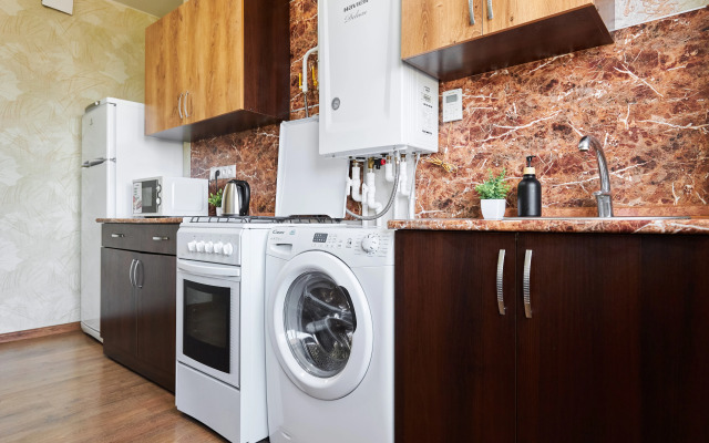 1-K V Tsentre Goroda Ryadom S Krasnoarmeyskoy Flat