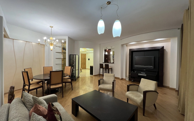 3-Komn. Na Severnom Prospekte Nedaleko Ot Opery,hh610 Flat