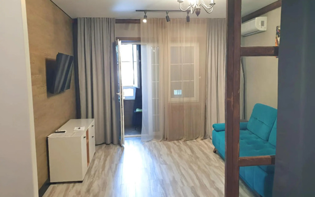 Ryadom s Morem i Vokzalom Flat