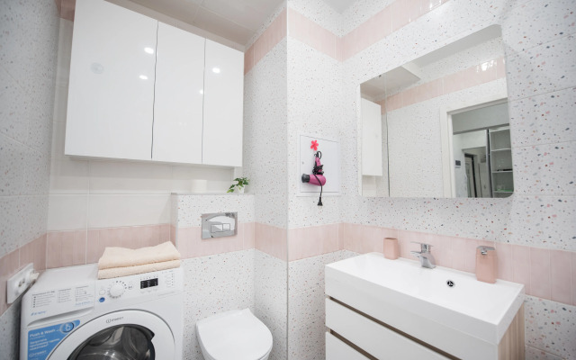 Апартаменты Smile Apartments с Балконом в Новом Доме