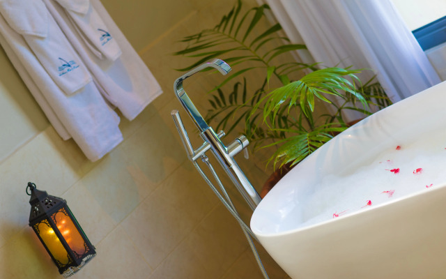 Ngalawa Hotel & Resort