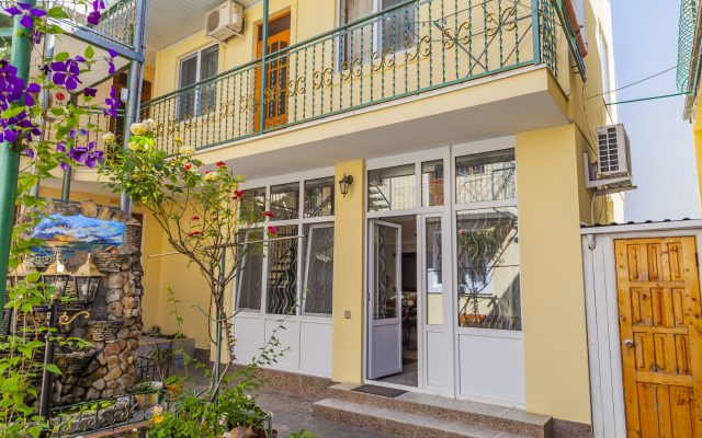 Faina Guest house