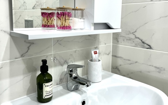 Квартира Новая Евродвушка недалеко от Аэропорта