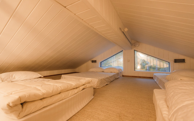 Частный Дом Уютный на Берегу Озера