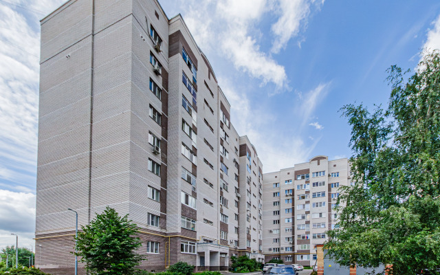 Trekhkomnatnaya St.metro Kozyya Sloboda Flat