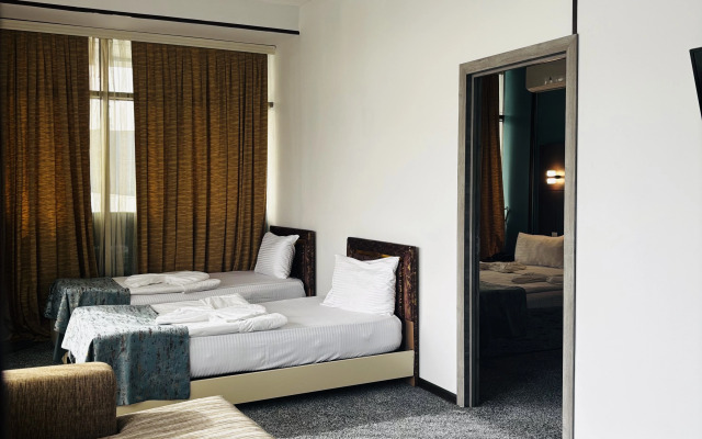 Отель Crossway Baku