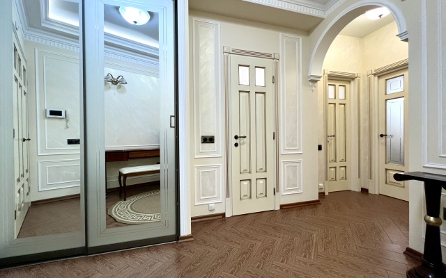 Trokhkomnatnaya Premium Klassa na Sovetskoy 21 Flat