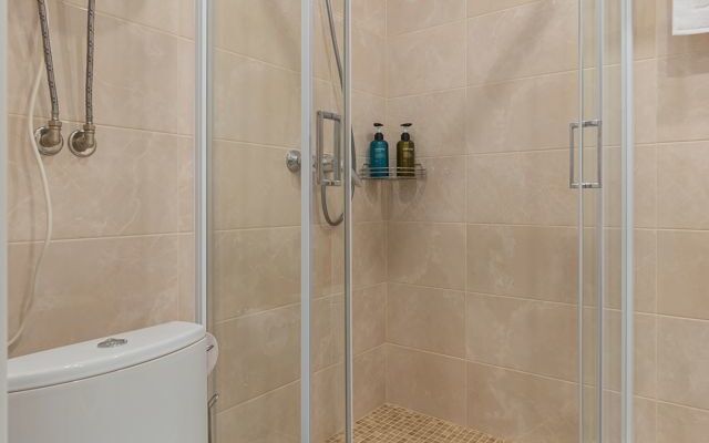 Odnokomnatnye Trekhmestnye Na Mikhaylovskaya 51 Apartments
