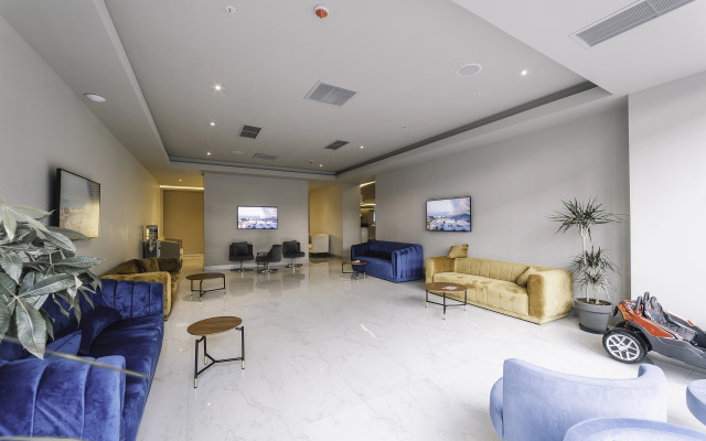 Eleven Way Host Apartment Hotel