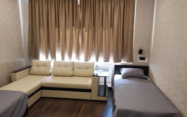 U Metro Sportivnaya Apartments