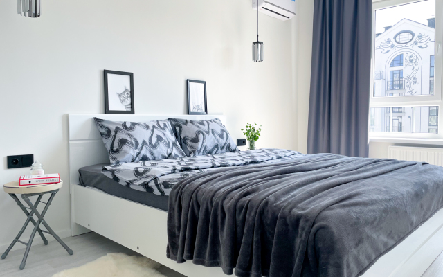 Black & White Apart Apartments
