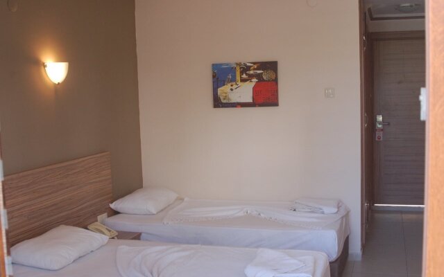 Astoria Beach Hotel